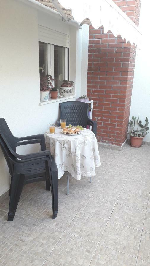 Apartmani Zilic Dugi Rat Buitenkant foto