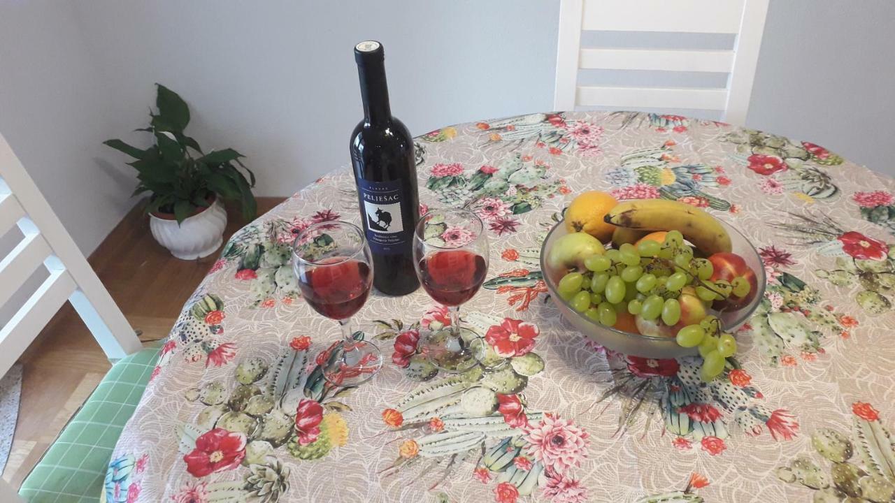 Apartmani Zilic Dugi Rat Buitenkant foto