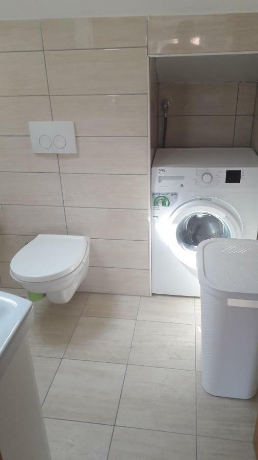 Apartmani Zilic Dugi Rat Buitenkant foto