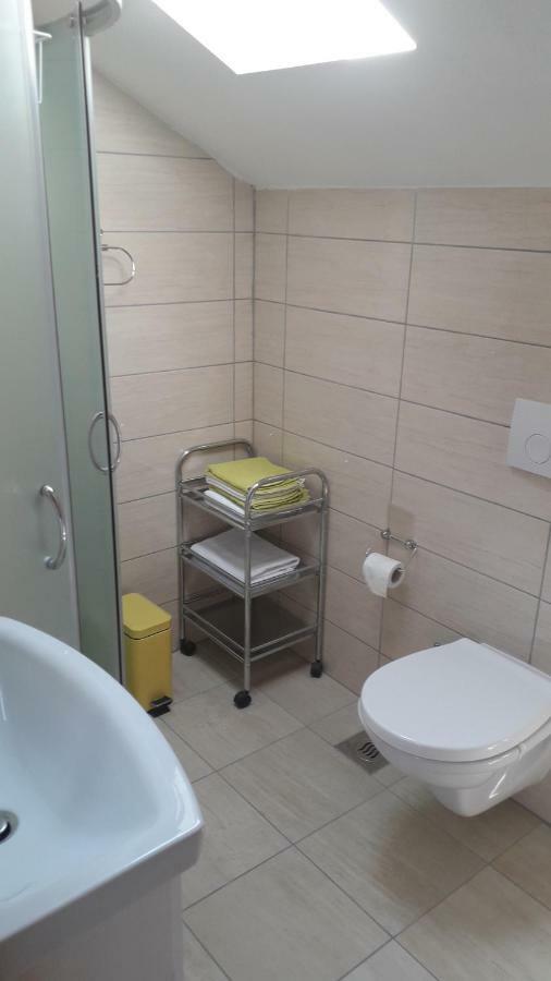 Apartmani Zilic Dugi Rat Buitenkant foto