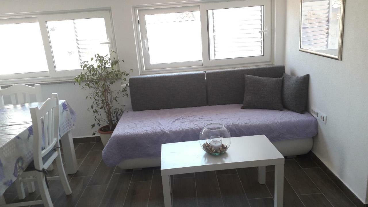 Apartmani Zilic Dugi Rat Buitenkant foto