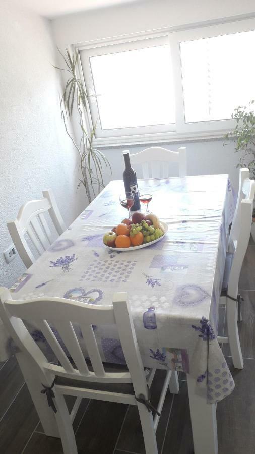 Apartmani Zilic Dugi Rat Buitenkant foto