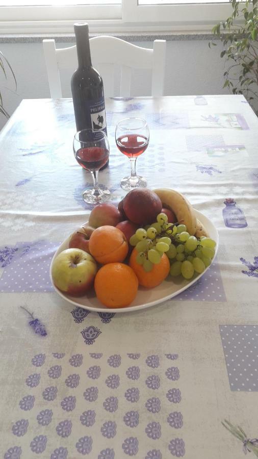 Apartmani Zilic Dugi Rat Buitenkant foto